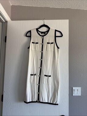 Sleeveless White Knit Dress with Black Trim